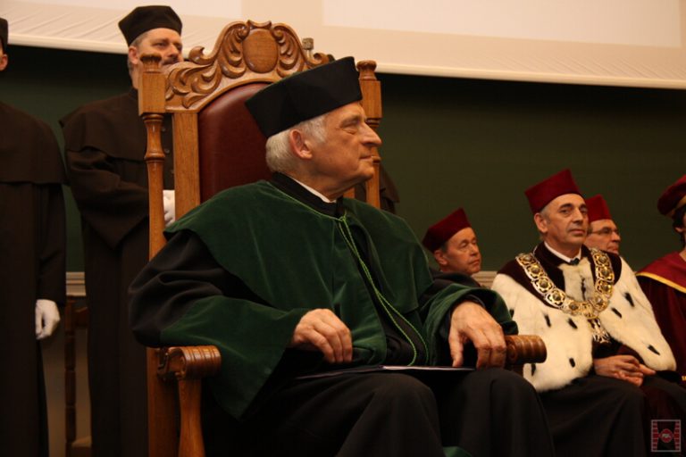 Nadanie tytułu Doktora Honoris Causa rrof. dr hab. inż. Jerzemu Buzkowi, dr h.c. Nadanie tytułu Doktora Honoris Causa rrof. dr hab. inż. Jerzemu Buzkowi, dr h.c.