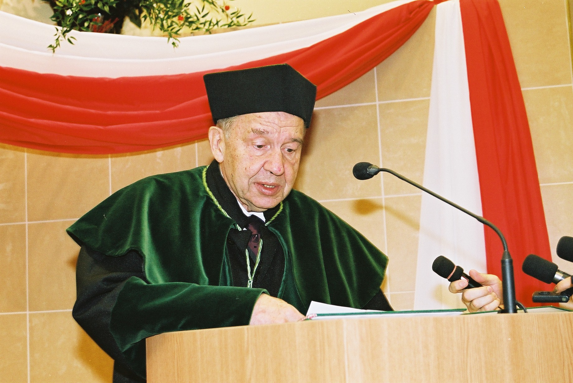 Nadanie tytułu doktora honoris causa prof. Janowi Wojciechowi Osieckiemu, dr h.c.