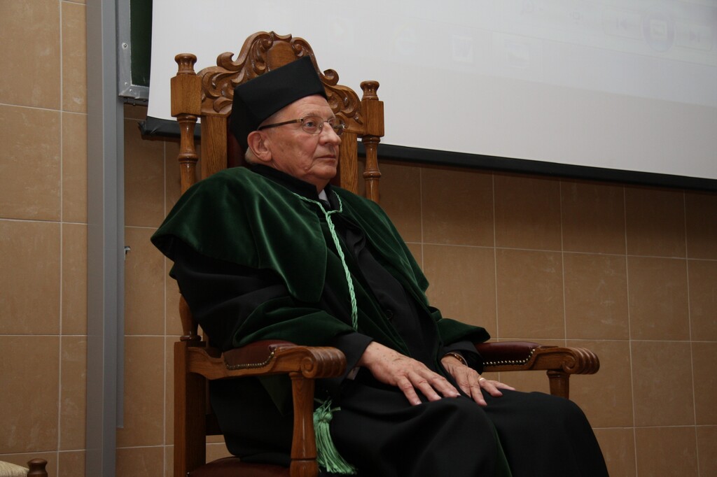 Nadanie tytułu Doktora Honoris Causa prof. Andrzejowi Radowiczowi Nadanie tytułu Doktora Honoris Causa prof. Andrzejowi Radowiczowi