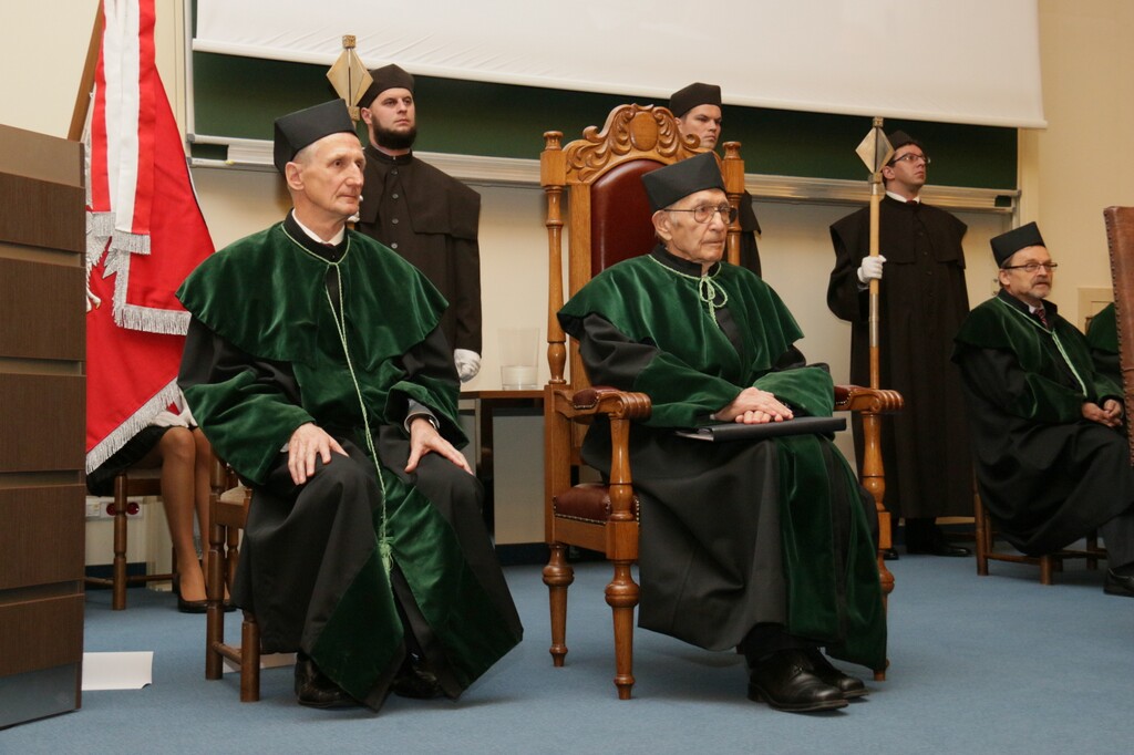 Nadanie tytułu doktora honoris causa Politechniki Świętokrzyskiej prof. dr inż. Wiesławowi Olszakowi
