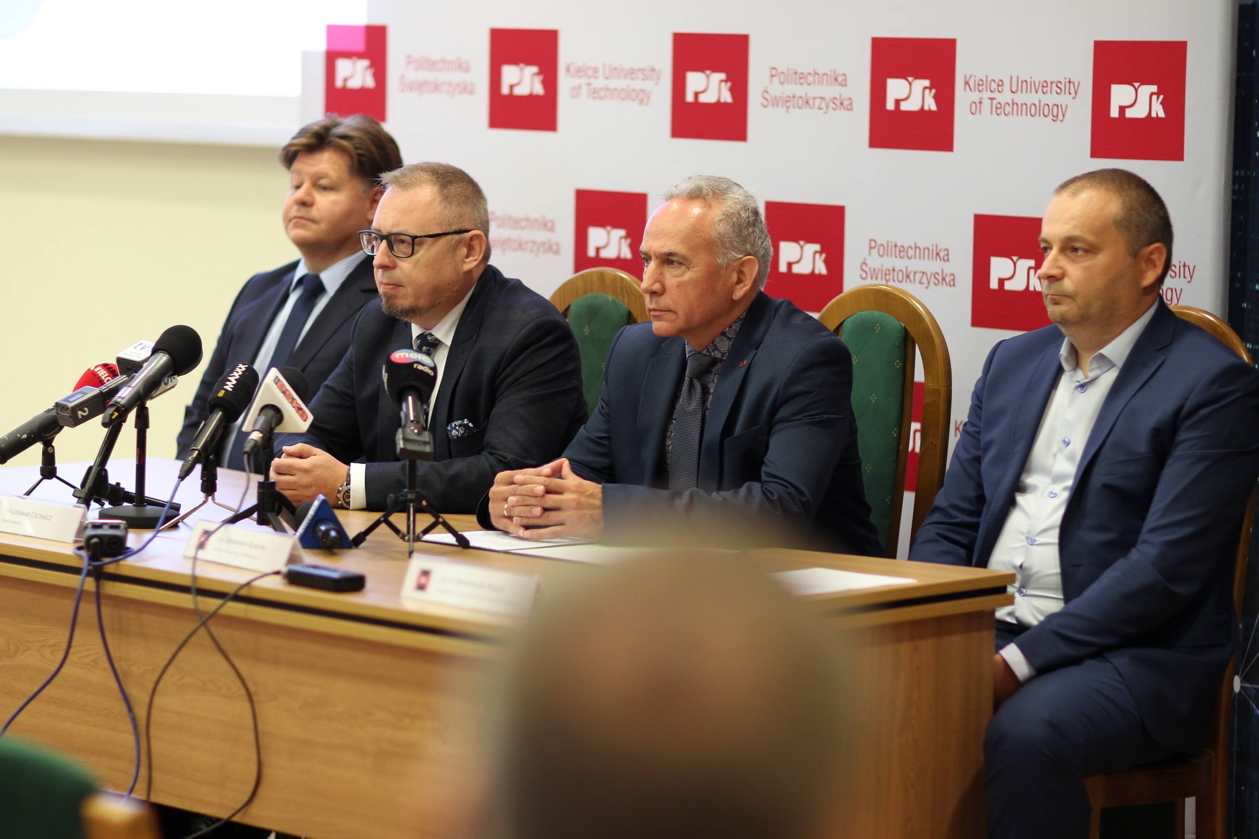 Rewolucja w branży Contact Center Rewolucja w branży Contact Center