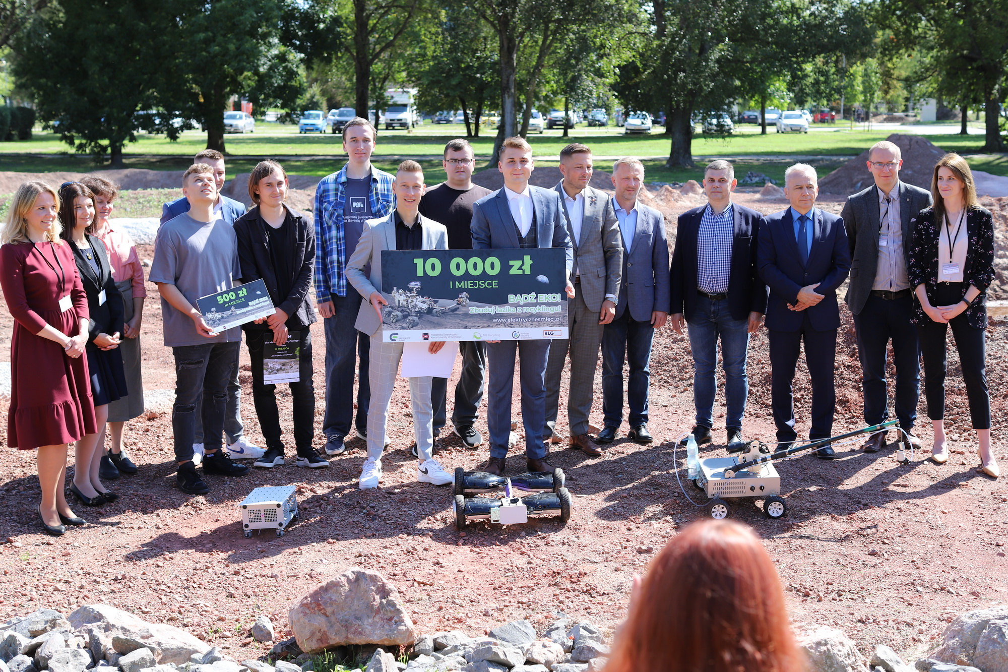 Łaziki z recyklingu i kosmiczna zabawa dla dzieci Łaziki z recyklingu i kosmiczna zabawa dla dzieci
