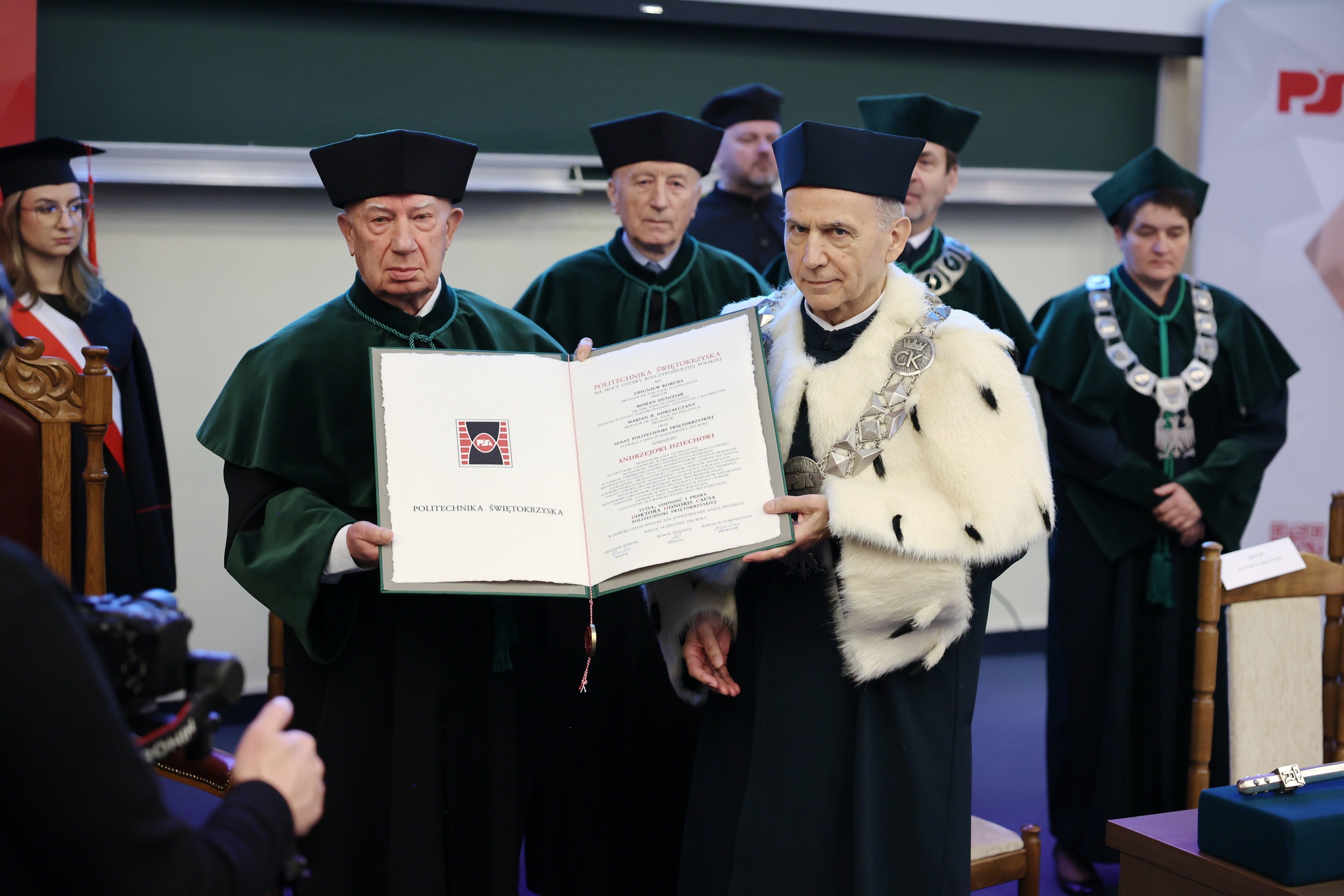Nadanie tytułu Doktora Honoris Causa Prof. Andrzejowi Dziechowi Nadanie tytułu Doktora Honoris Causa Prof. Andrzejowi Dziechowi